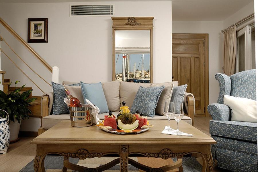Cesme Marina Konukevi Ngoại thất bức ảnh